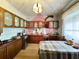 Продается просторная 3-комнатная