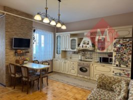 Продаётся двухэтажный дом на учас